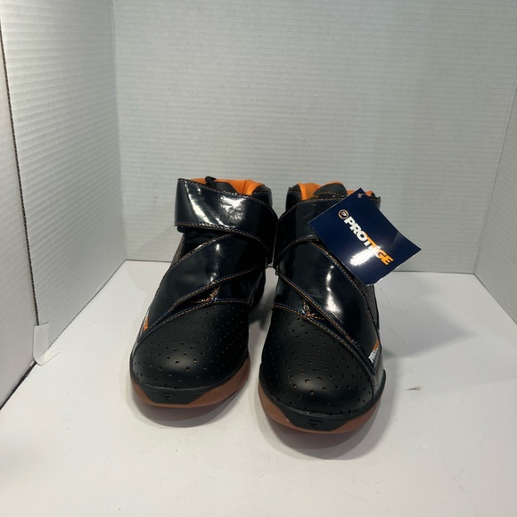 Protégé Men's Black and Orange Athletic Shoes - Picture 2 of 6